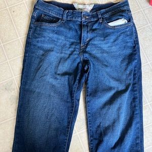 Levi's dark wash cuffed Denim Capri pants